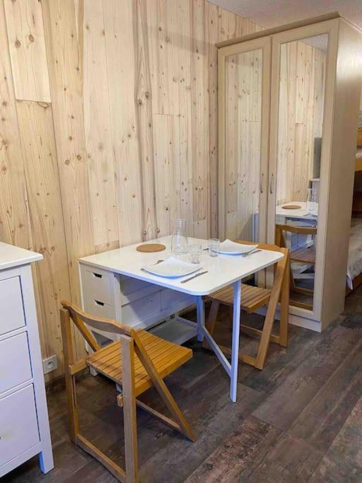 Studio Refait A Neuf Avec Balcon - Famille - Parking Couvert Chamrousse Dış mekan fotoğraf