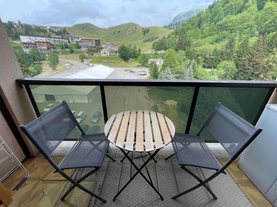 Studio Refait A Neuf Avec Balcon - Famille - Parking Couvert Chamrousse Dış mekan fotoğraf